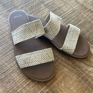 Sanuk women’s sandal size 8